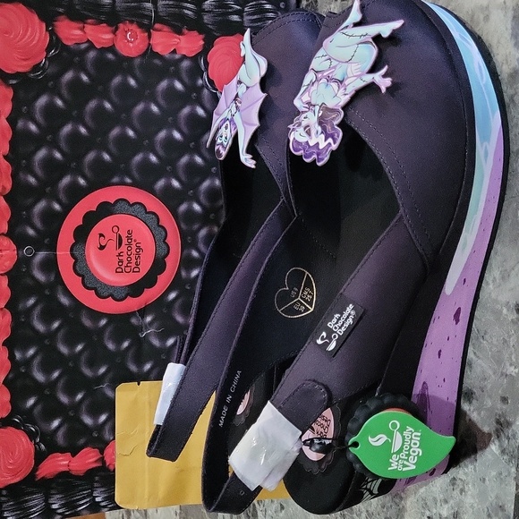 Dark Chocolate Design Beach Ghouls Sandal - Picture 9 of 16